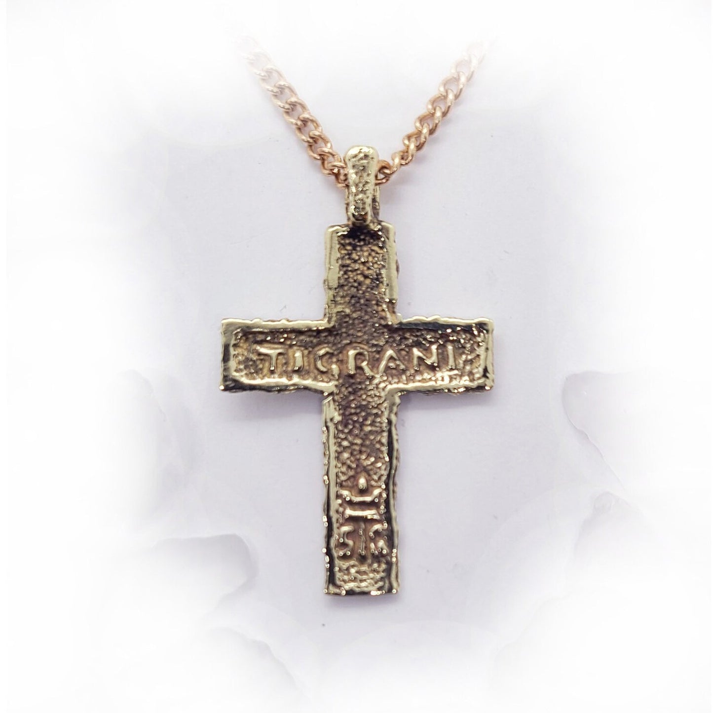 Necked Cross 18kt Gold Pendant