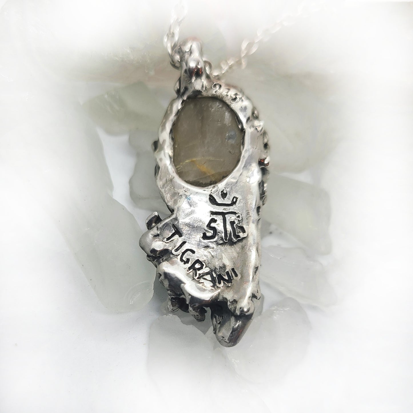 Abstract Pendant