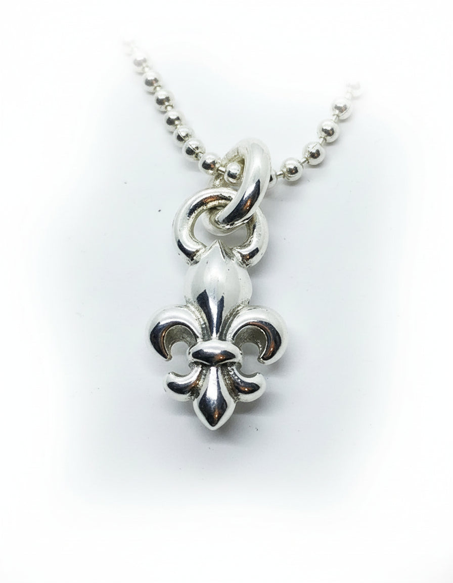 Fleur - De - Lis Sterling Silver Small Pendant
