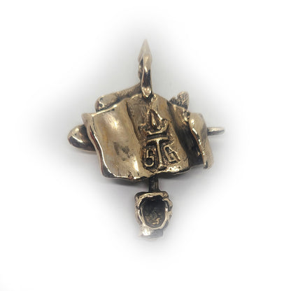 ArmRevDashnak Bronze Pendant with red stone