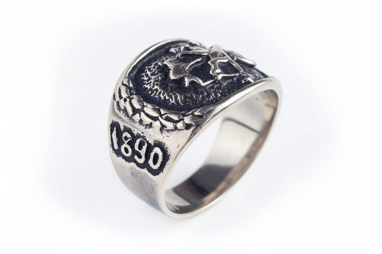 ArmRevDashnak Sterling Silver Ring V3