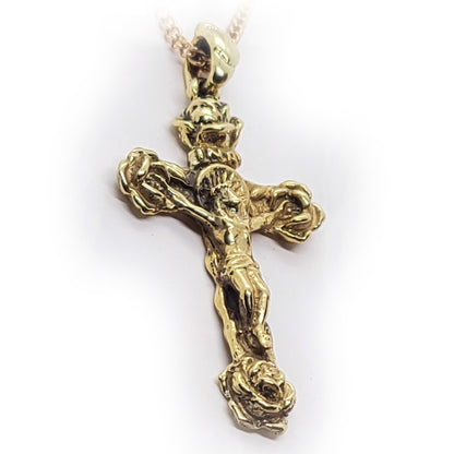 Crossing Jesus Christ with Roses 18kt Gold Pendant