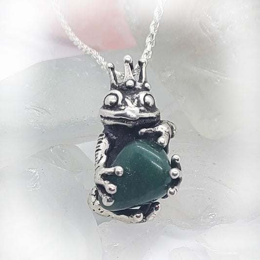 King Frog Sterling Silver Pendant With Natural Green Stone