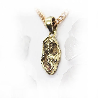 Mother Mary with Jesus 18 kt Gold Pendant
