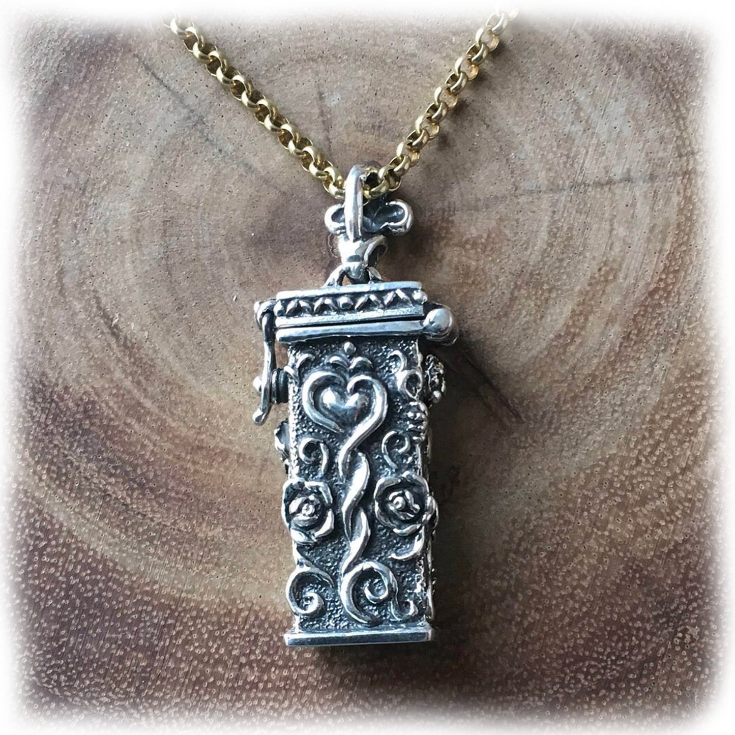 Tiger Silver Pendant Box