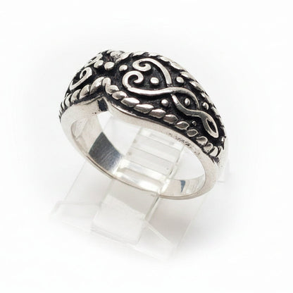 Vintage Classic Design Sterling Silver Ring V4