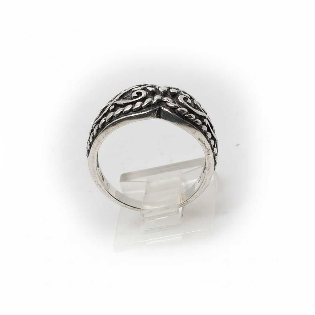 Vintage Classic Design Sterling Silver Ring V4