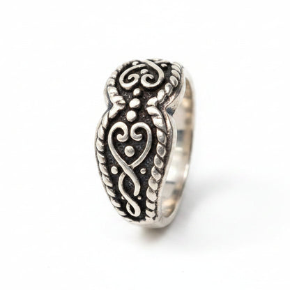 Vintage Classic Design Sterling Silver Ring V4