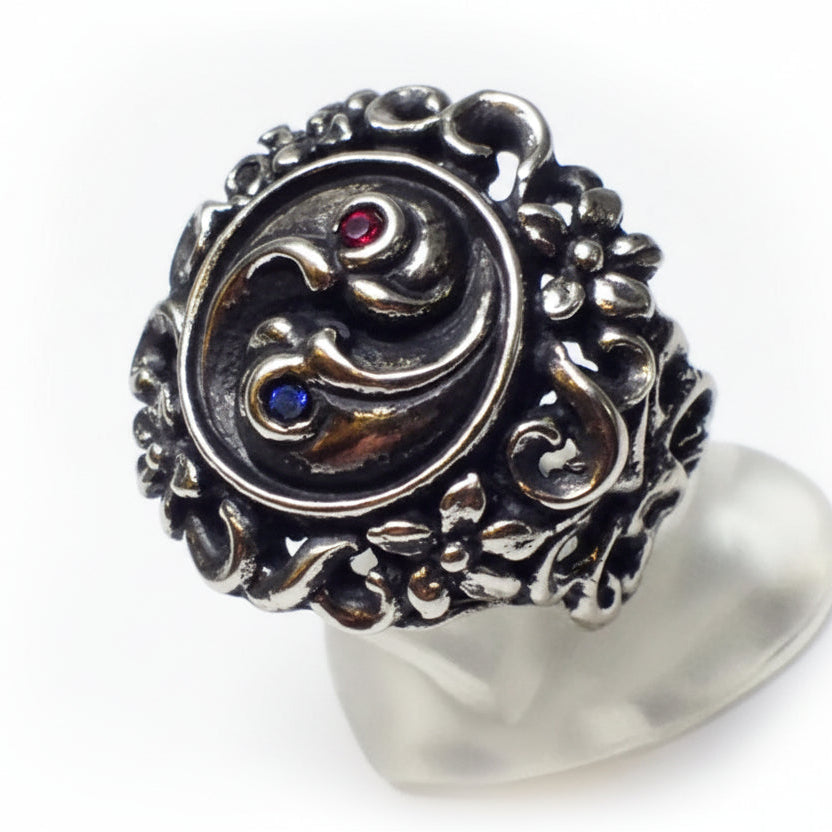 Yin Yang With Flowers Silver Ring with Ruby and Blak Onyx
