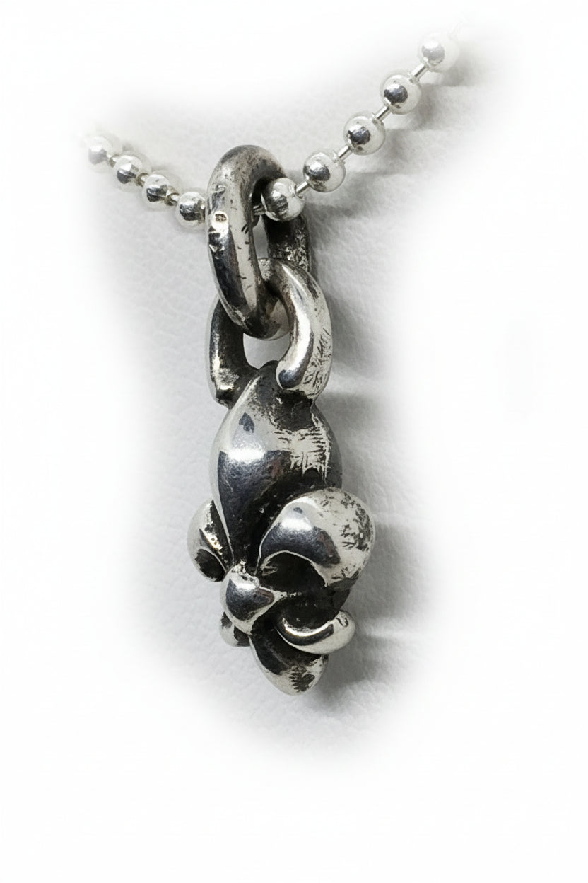 Fleur - De - Lis Sterling Silver Small Pendant