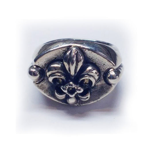 Fleur-De-Lis Silver Vintage Ring