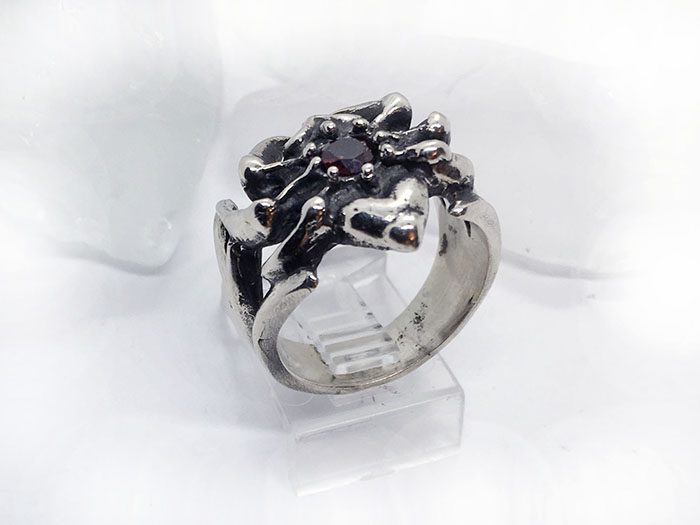 Itsy Bitsy Spider Sterling Silver Ring with Stone 2