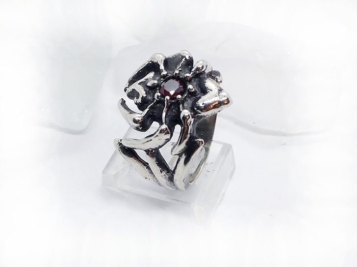 Itsy Bitsy Spider Sterling Silver Ring with Stone 4