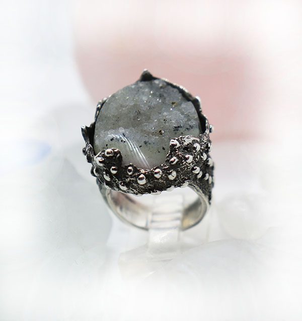 Volcano Ring with Natural Amethyst Stone 2